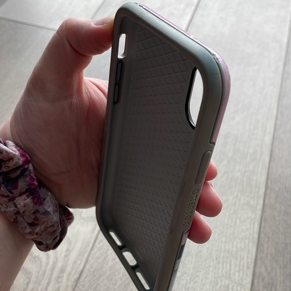 iPhone X Otterbox & Heyday Cases - Picture 7 of 7